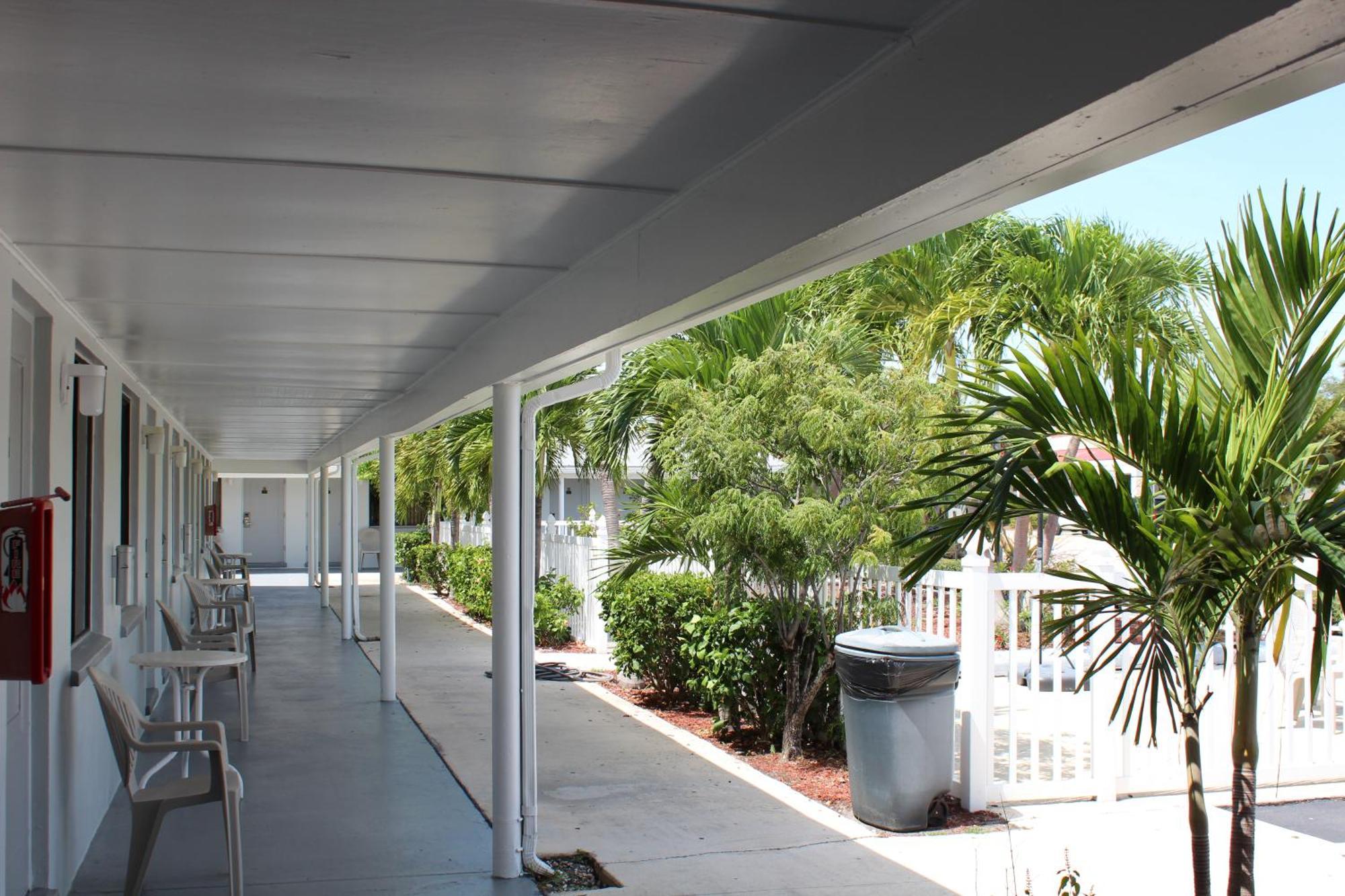 Economy Inn West Palm Beach Esterno foto